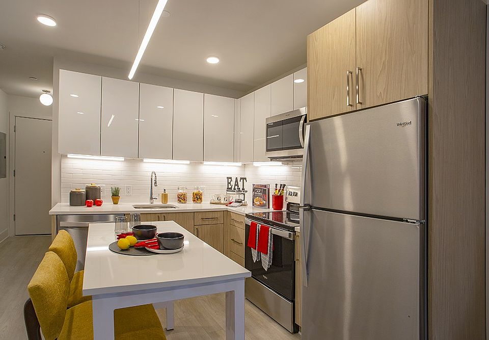 Studio Suite Kitchen