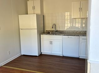 542 E State St #1F, Trenton, NJ 08609