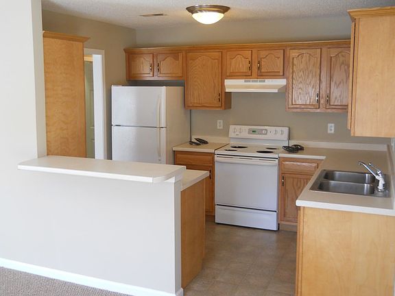 2nd image of 900 Flat Creek Village Dr #305