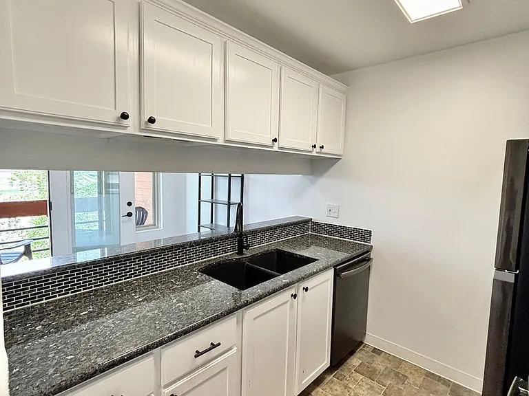 8910 Fox Dr #14 — Photo 6