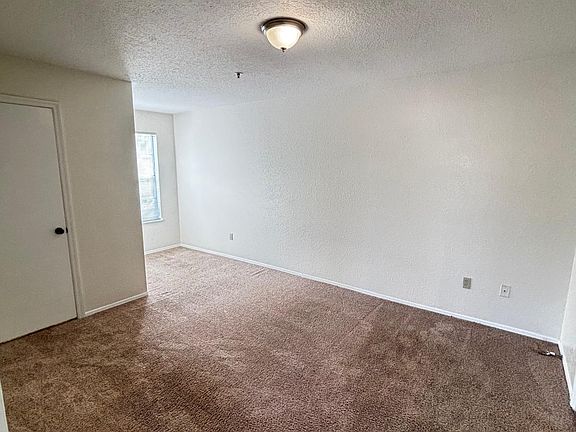5th image of 1605 Columbia Arms Cir Unit 220