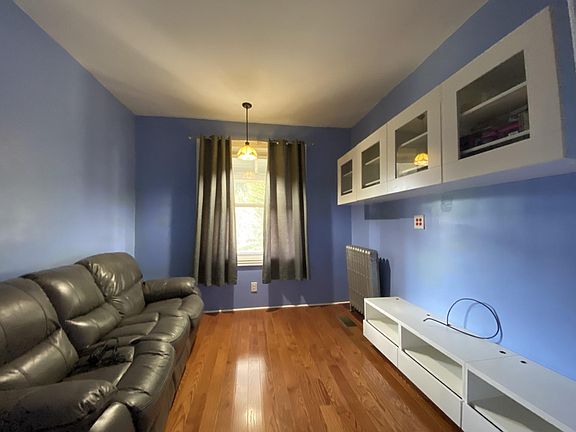 4th image of 6941 Torresdale Ave