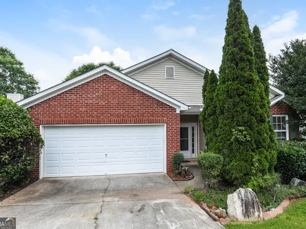 1055 Maple Leaf Dr, McDonough, GA 30253