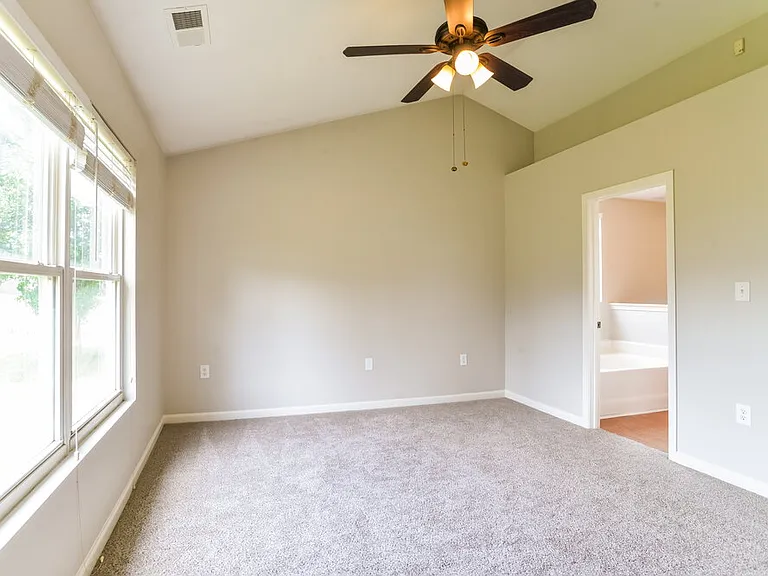 10013 Green Hedge Ave — Photo 8