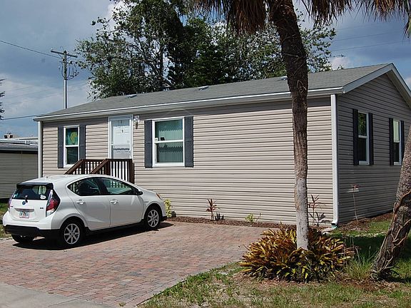 3rd image of 249 Jasper St Lot 36