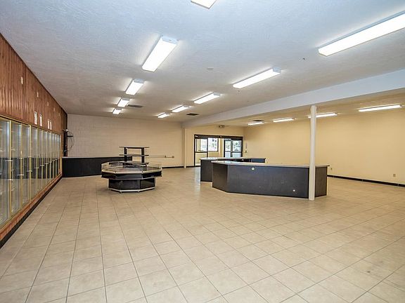 2nd image of 11720 S Foothills Blvd