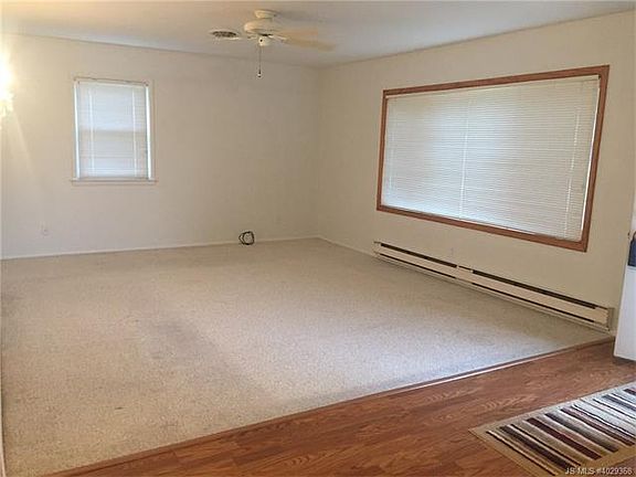 5th image of 102 Northumberland Dr