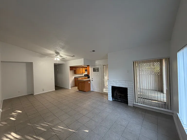 665 S Coalinga St — Photo 6
