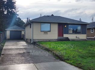 812 W 13th St, Port Angeles, WA 98363