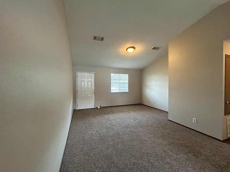 500 Shady Grove Rd #6 — Photo 10