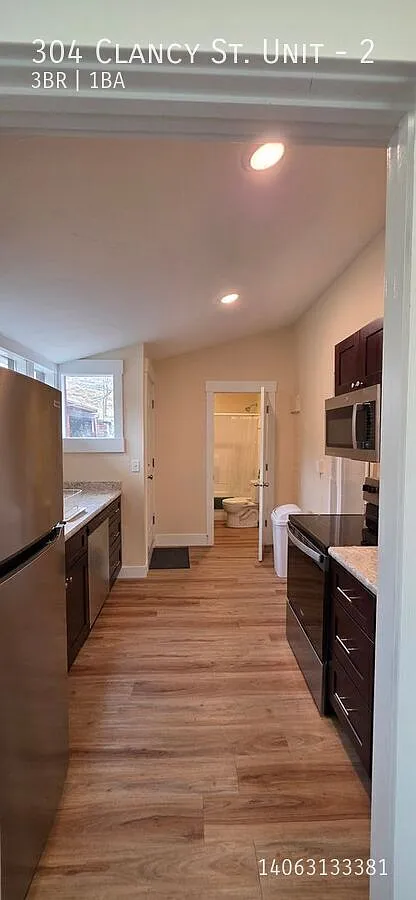 Furnished Upper Unit | 30180 Day Stays | Near Downtown & St. Peter's — Photo 4