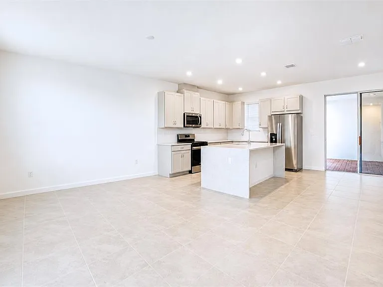 2414 Celebration Blvd — Photo 7