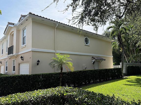 4th image of 230 FORTUNA Drive