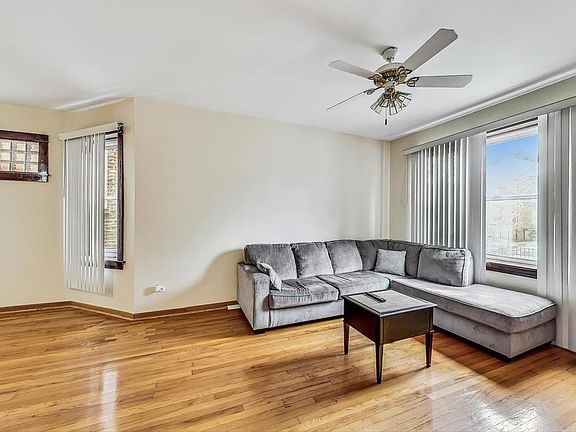 4th image of 3923 N Spaulding Ave #1