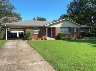 5131 Whiteway Dr, Memphis, TN 38117