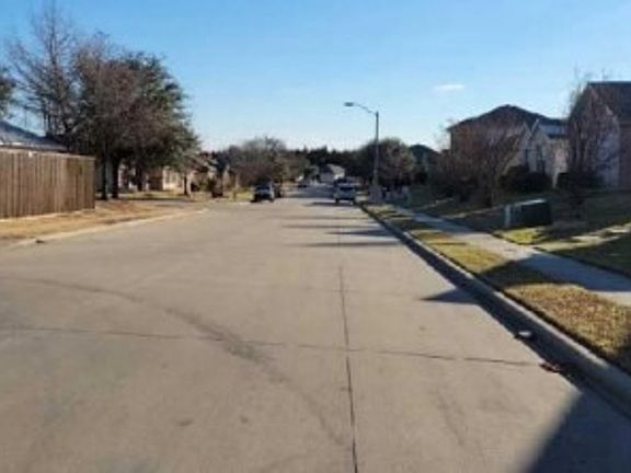 Exterior Neighborhood (street photo)