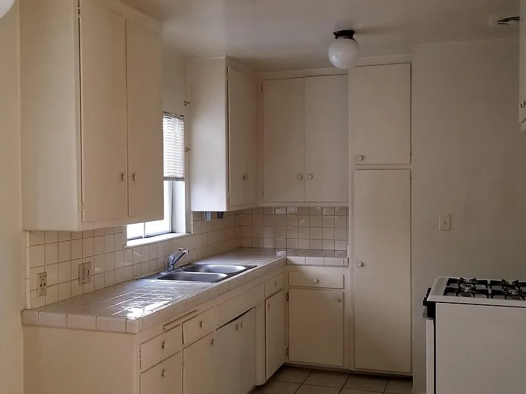 5763 Laurel Canyon Blvd #4 — Photo 3