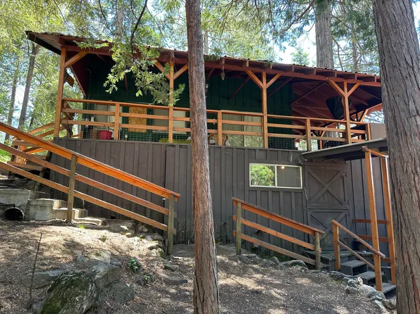 498 Brook Drive, Springville, CA 93265