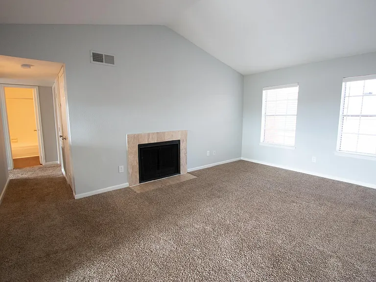 The Claridge Apartments — Photo 16