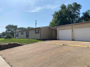 4847 SW 29th St, Topeka, KS 66614