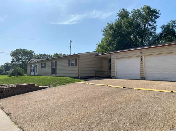 4847 SW 29th St, Topeka, KS 66614