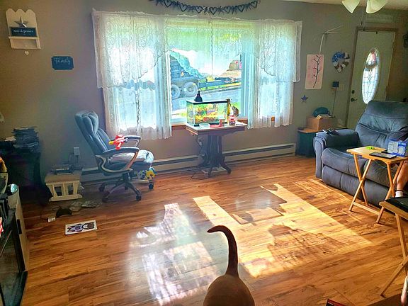 3rd image of 26 Hatfield Ave