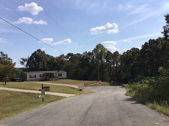 4th image of 123 Berrywood Ln