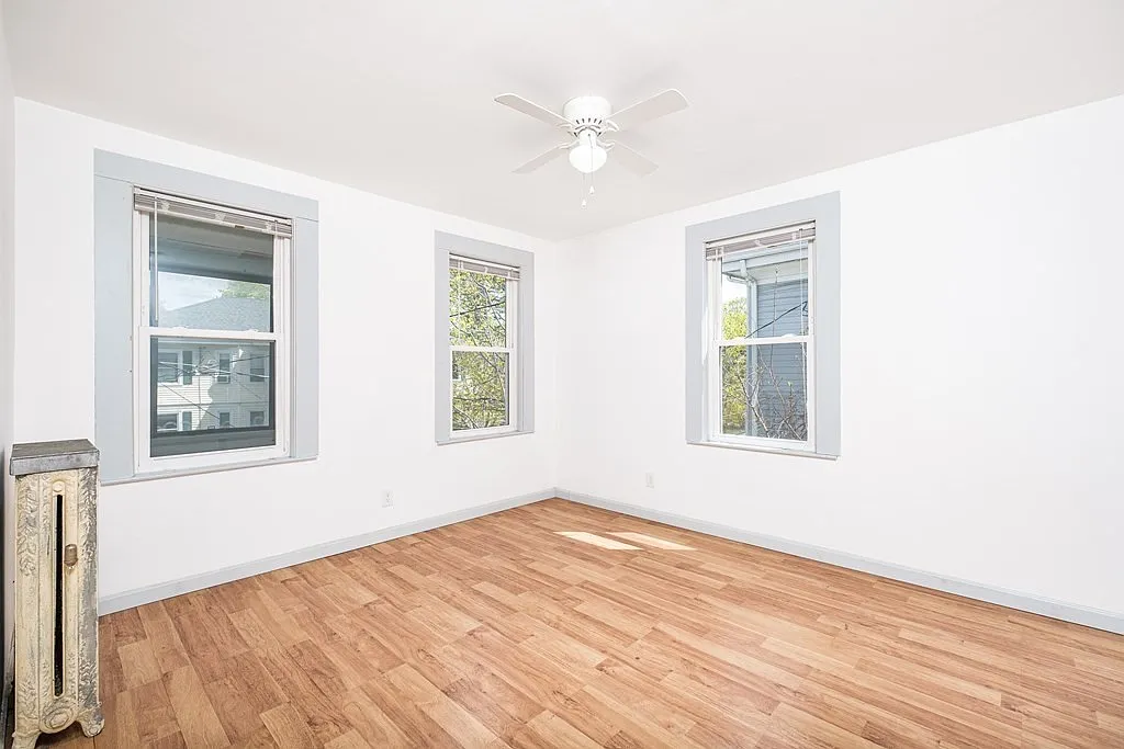 4 bed, 1400 sqft, $3,625 — Photo 3