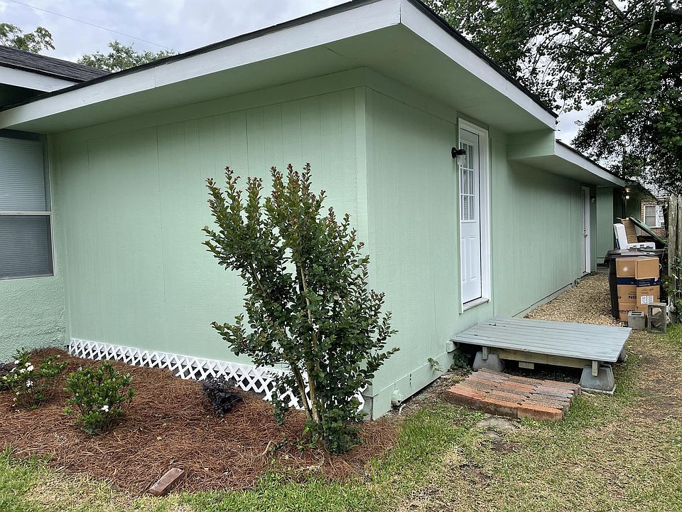 1st image of 800 Mamie St #2