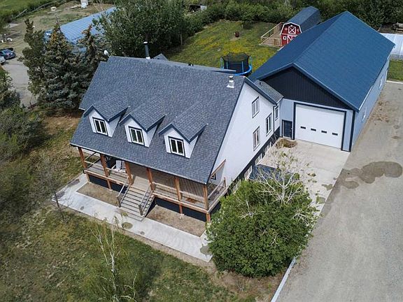 3rd image of 250058 S Township Road 92 Rural Willow Crk #26