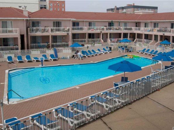 270 Shore Rd APT 33