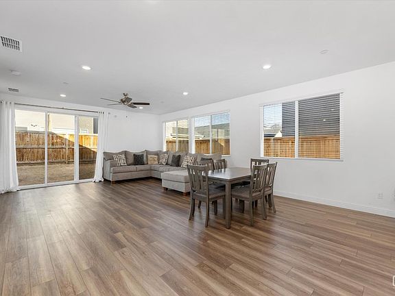 5th image of 3304 Trail River Ln