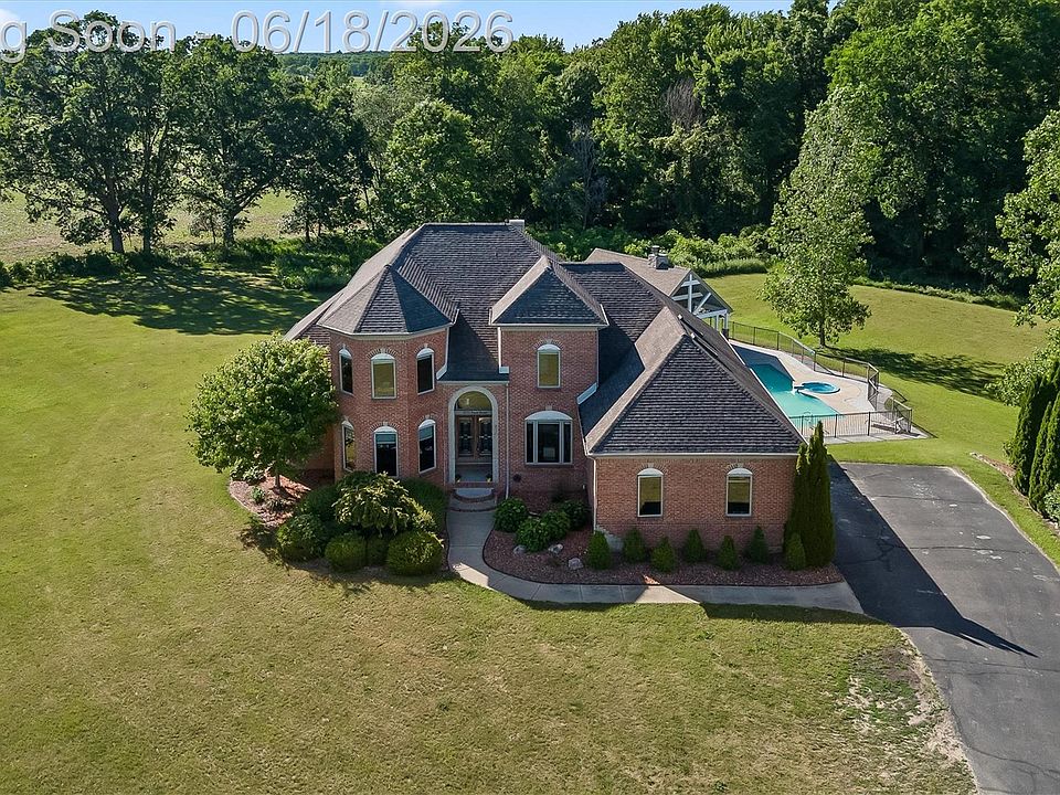 1st image of 5715 Crest Ct