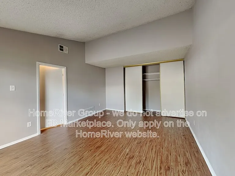 1105 Geneva Ct — Photo 12