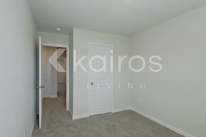 2407 Banyon Cir — Photo 18