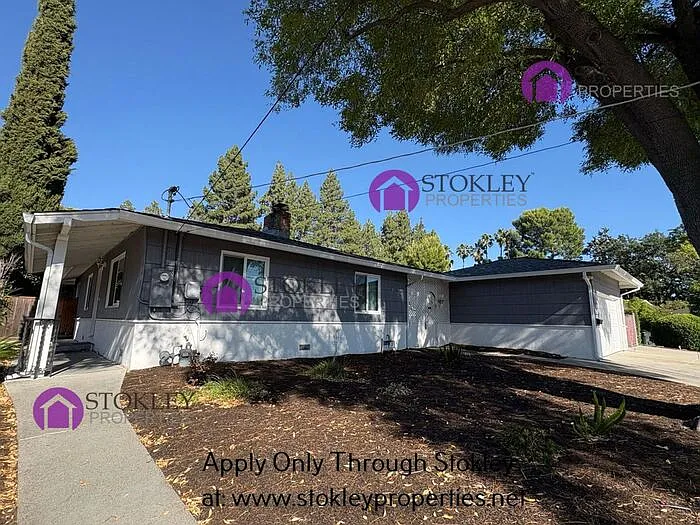 747 Harvard Dr — Photo 2