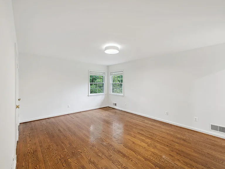 6313 Stoneham Ln — Photo 19