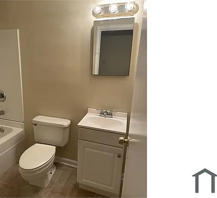 3 bed, 1025 sqft, $1,395 — Photo 3