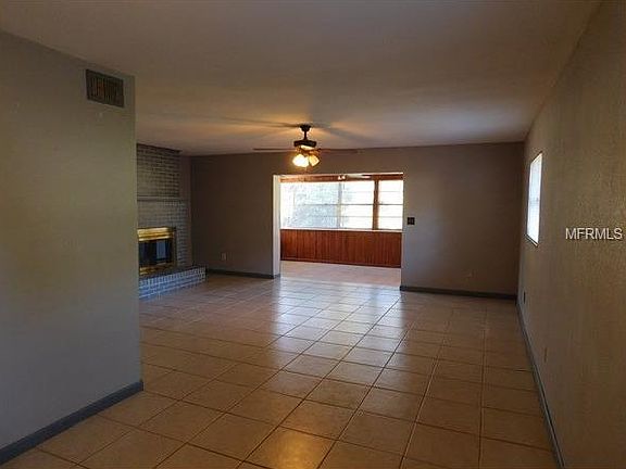 4th image of 510 N Larry Cir
