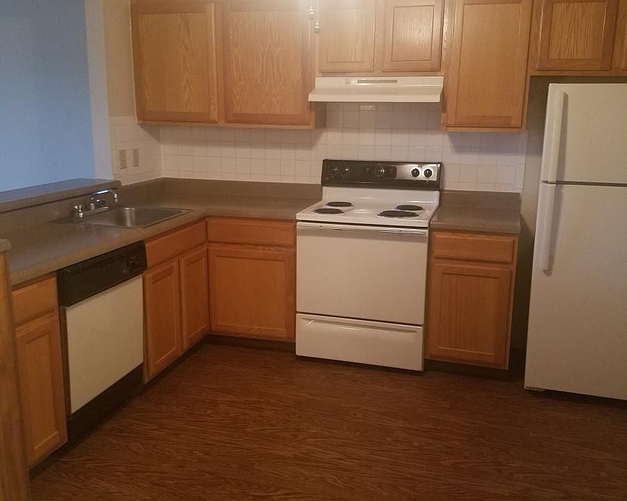 1st image of 2123 Maverick Dr APT B