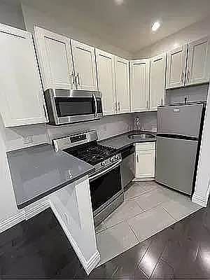 3rd image of 348 E 58th St APT 4D