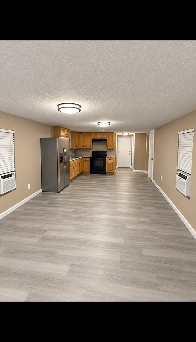 3 bed, 1000 sqft, $1,300 — Photo 3
