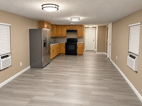 3rd image of 16 Lakeview
