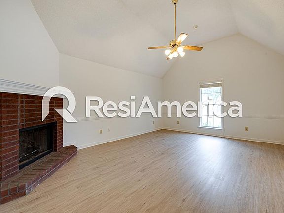 4th image of 209 Guthrie Dr