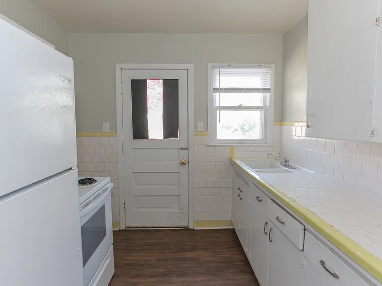 840 Chestnut St — Photo 7
