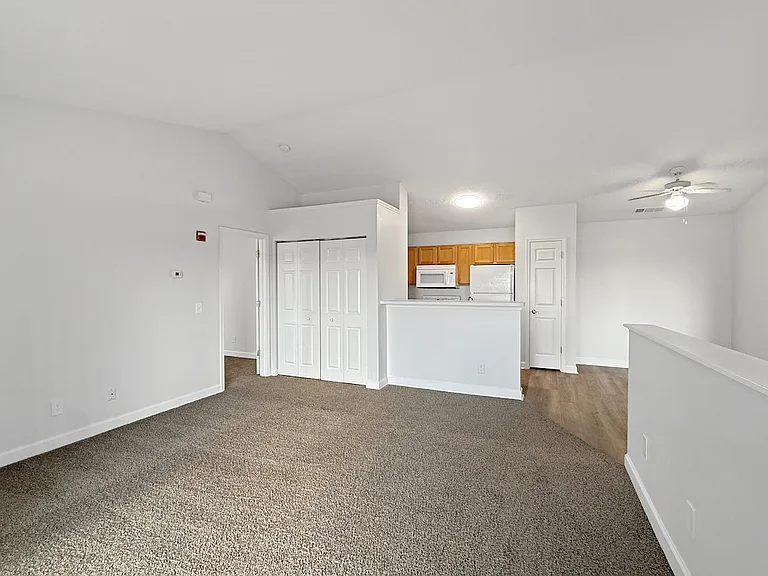 Cross Lake Apartments — Photo 114