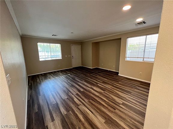 3rd image of 950 Cantabria Heights Ave
