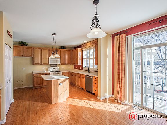 Kitchen / Breakfast Room