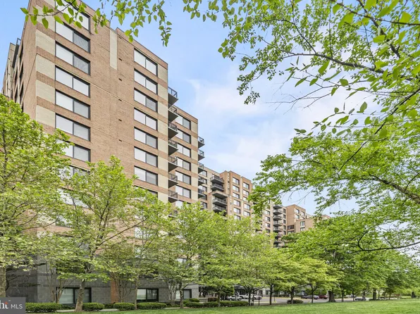 2451 Midtown Ave APT 1114, Alexandria, VA 22303