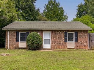516 Tipperary Dr, Greensboro, NC 27406